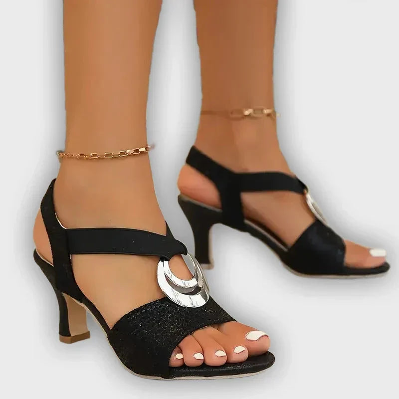 נעלי רימצ'ן אלגנטיות עם אבזם מעוצב וסטייל