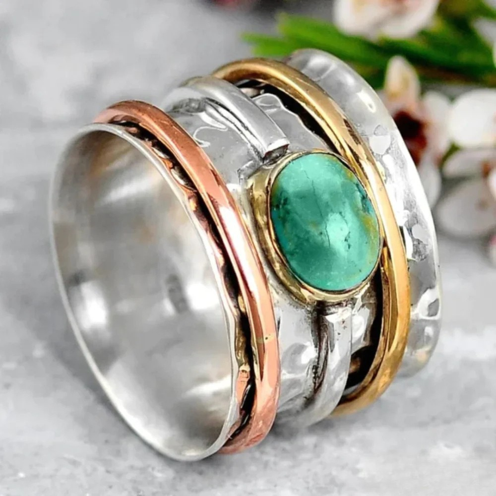 לורה™ | טבעת נוסטלגית בעיצוב ייחודי