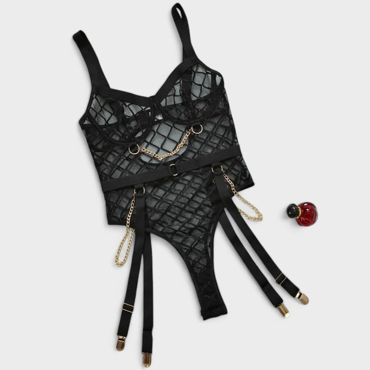 אֶסְמִירָה | בּוֹדִי עם תחרה