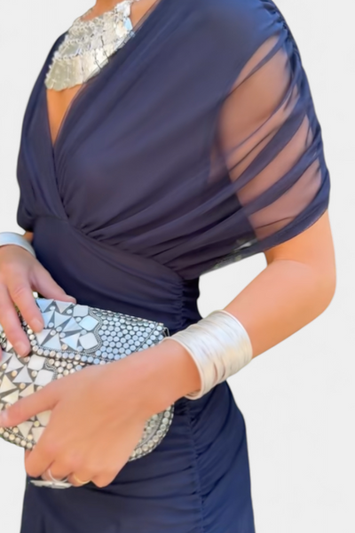 אלונדרה™ | שמלה פרחונית ארוכה עם צווארון V