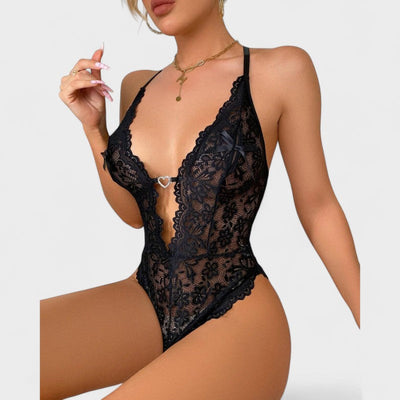 יוסטינה | שמלת לילה סקסית עם עיצוב פתוח