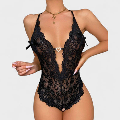 יוסטינה | שמלת לילה סקסית עם עיצוב פתוח